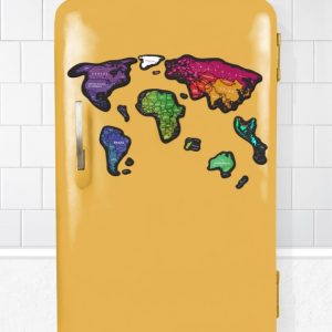 Scratch Map Magnetic World colored in interior