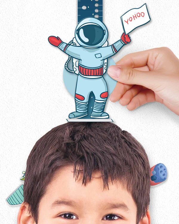 Scratch-off Wall Growth Chart “SPACE ADVENTURES” astronaut